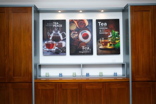 primetea-ceylon-wall-display
